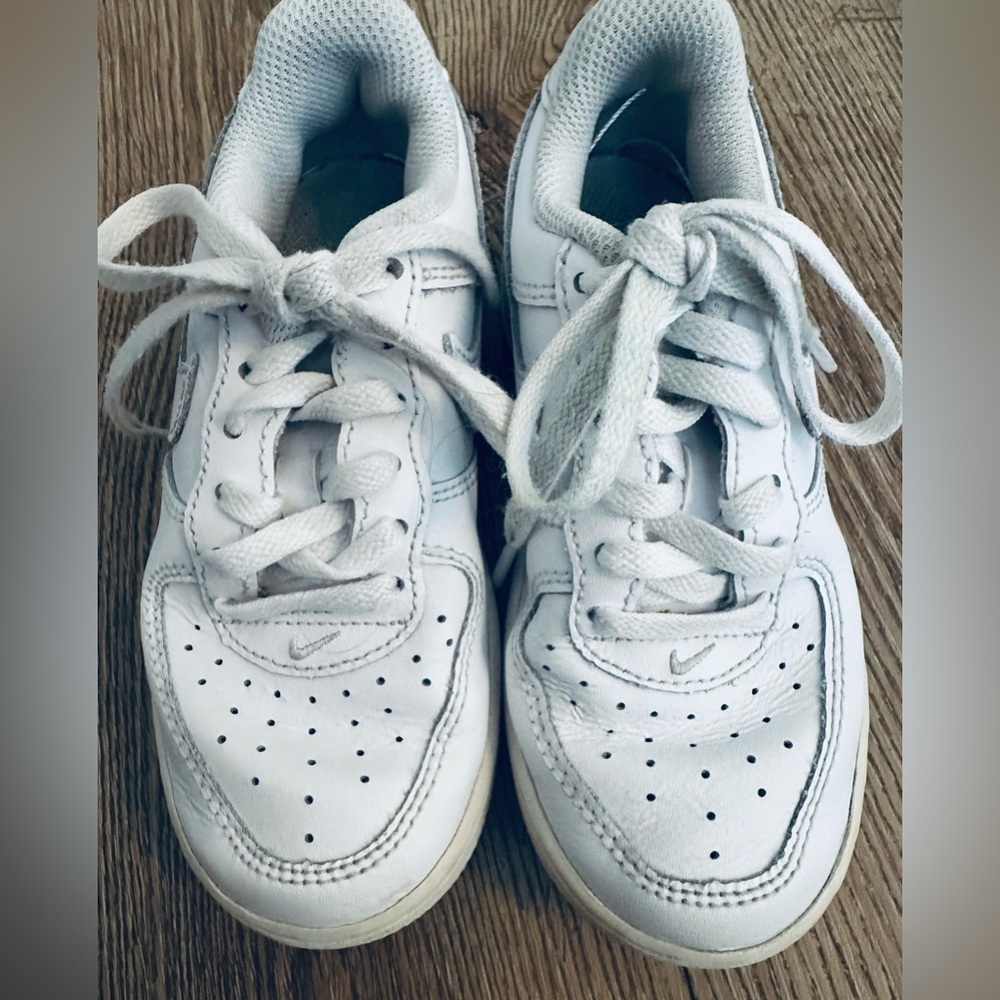 Nike Air Force I Kids| Size 11C - Picture 4 of 7
